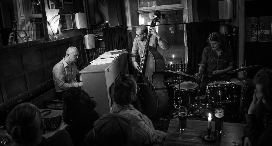 Najponk Scandinavian Trio,Najponk,Hans Backenroth,Chris Montgomery,Glenn Miller Café, Stockholm, September 2017